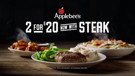 Does applebee - Applebee’s is known for theirs so we thought we’d help you make the most of your next visit with a little bit more information. When does it start and how long does it last? Applbee’s actually has two different daily happy hour times. The first starts at 3PM and ends at 7PM every day*. The second starts at 10PM and ends at closing.